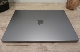 Apple Retina Macbook Pro 16 M1 Max - 2021 - Használt szép állapot