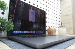 Apple Retina Macbook 16 M1 Pro - 2021 - Használt, karcmentes