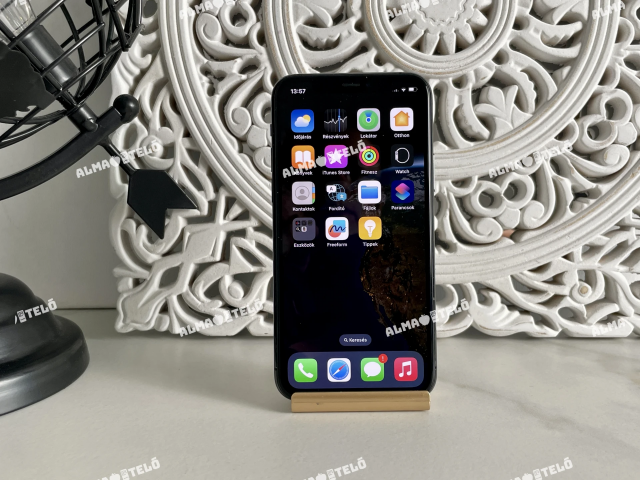 Eladó iPhone 11 Pro 64 GB Graphite szép állapotú - 12 HÓ GARANCIA