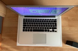 2017 MacBook Air 13 / i5 1.8 GHz / 8GB / 128GB SSD / Magyar / Új Aksi / Korrekt Áron Eladó ! ! !