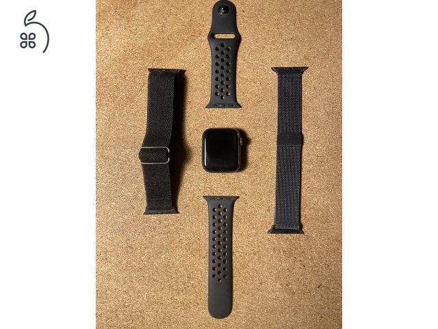 Eladó Apple Watch S5 Nike 40mm + 2 ajándék szíj