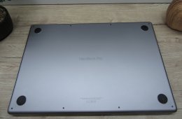 Apple Retina Macbook 16 M1 Pro - 2021 - Használt, szép állapot