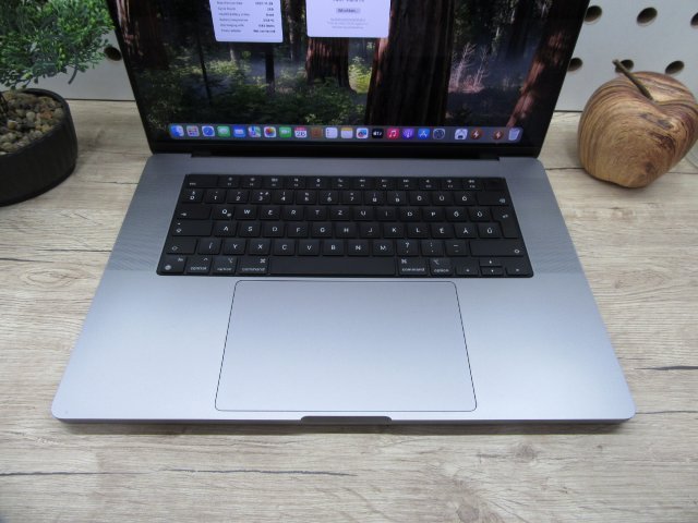  Apple Retina Macbook 16 M1 Pro - 2021 - Használt, szép állapot 