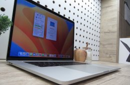 Apple Retina Macbook Pro 15 - 2017 - Használt, karcmentes