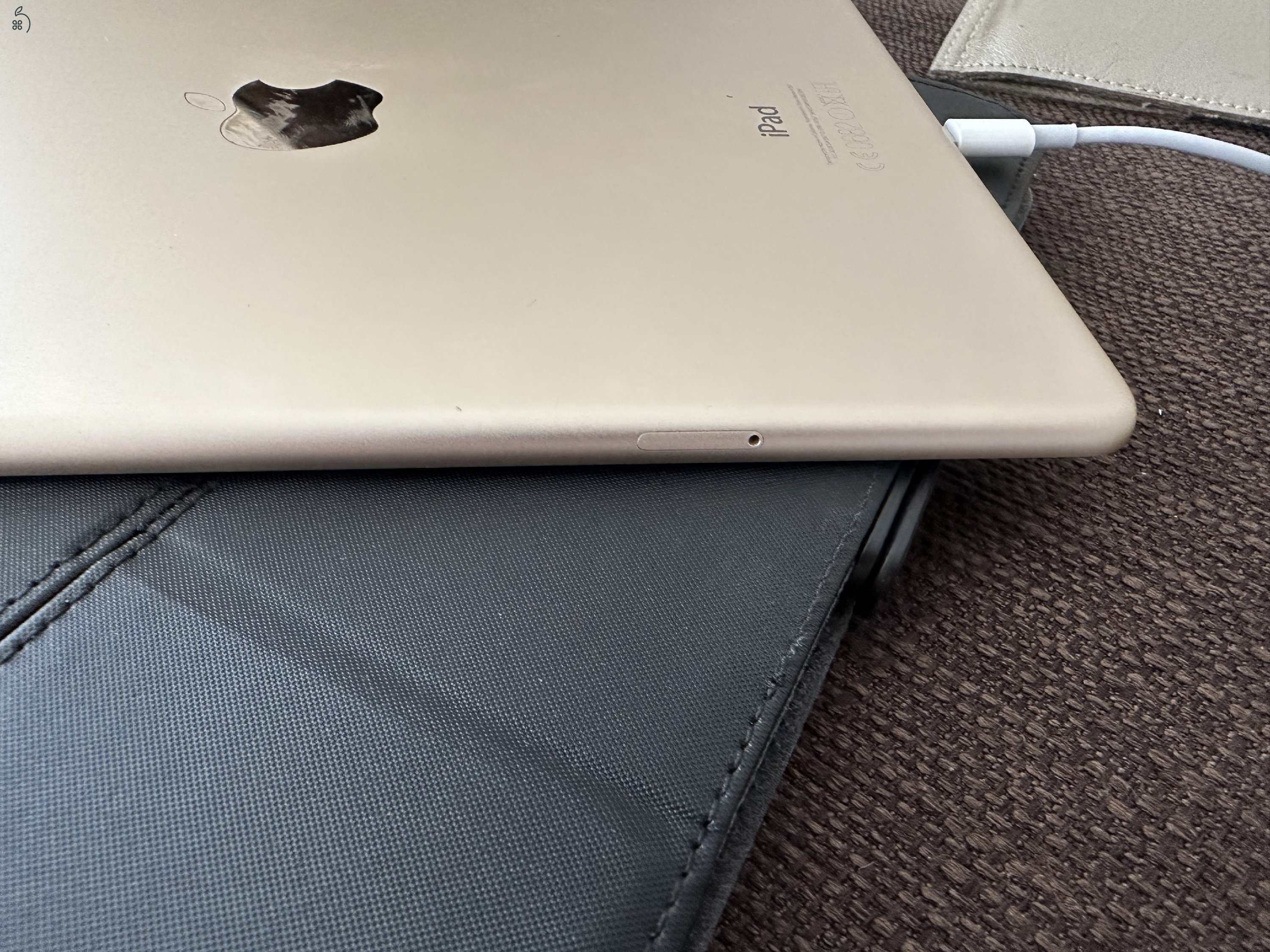  Eladó ipad Air 2th gen 9.7 Wifi +Cellular 64 GB Arany - MH172HC