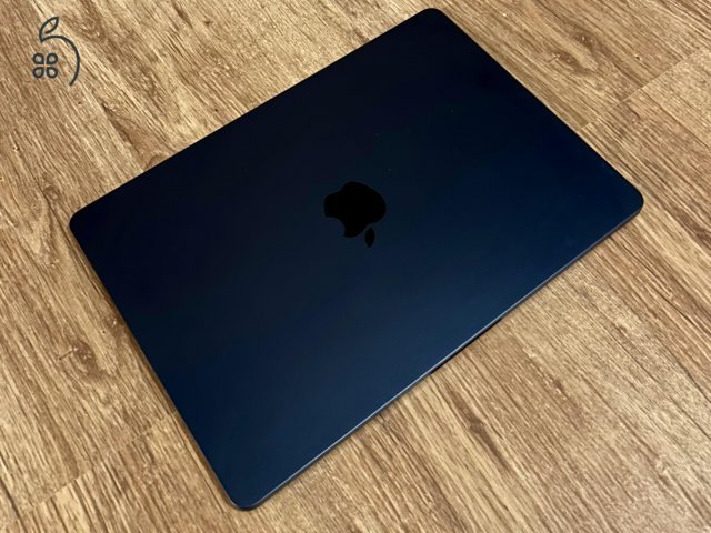 MacBook Air 2022 M2 éjfekete