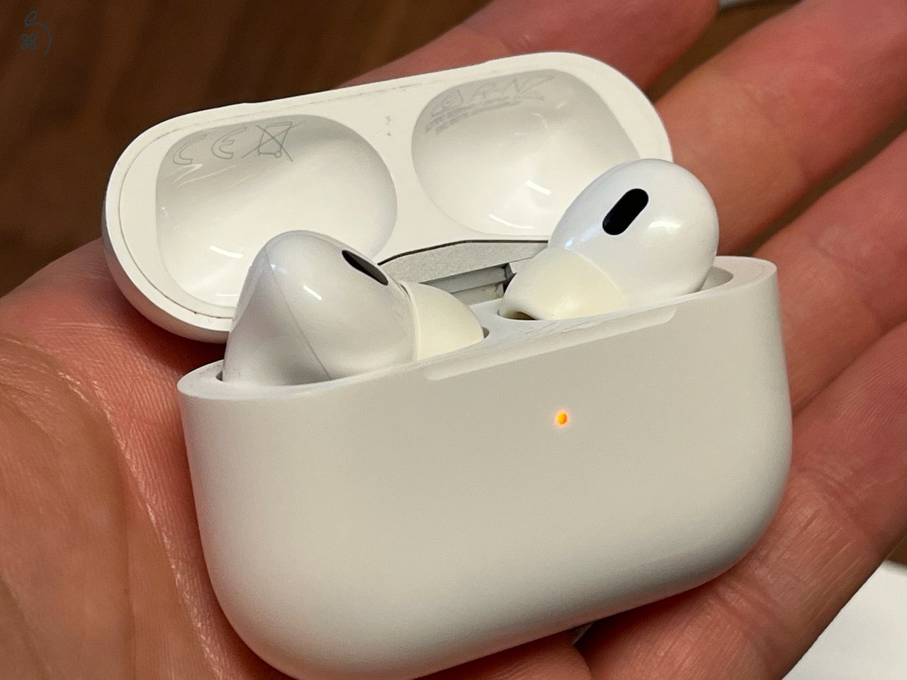 Airpods Pro 2nd gen MagSafe töltőtokkal, Garis