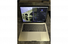 MacBook Pro 13-inch, 2017 Two Thunderbolt 3 ports