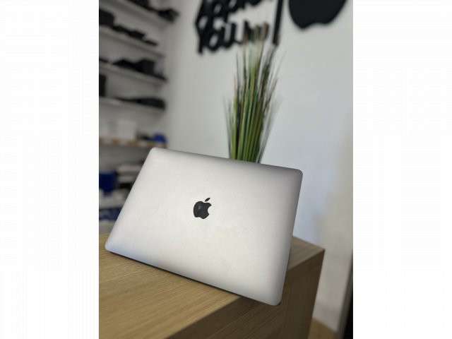 Apple MacBook Pro 13″ 2019 128GB TouchBar Spacegray Használt!