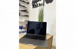 Apple MacBook Pro 13″ 2019 128GB TouchBar Spacegray Használt!