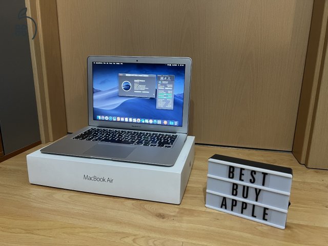 2017 MacBook Air 13 / i5 1.8 GHz / 8GB / 128GB SSD / Magyar / 98% Aksi / Korrekt Áron Eladó ! ! !