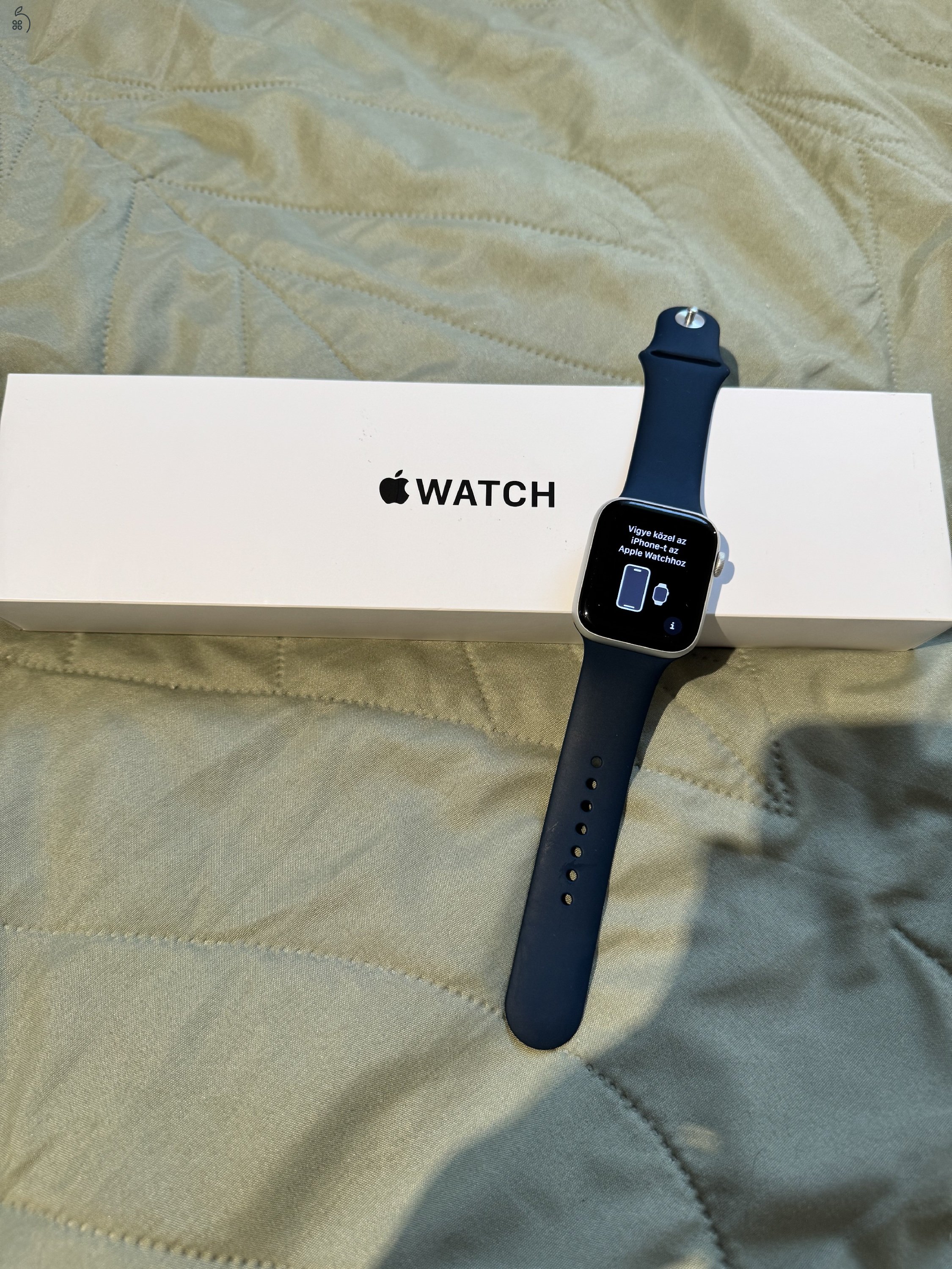 Apple Watch SE, 44mm, ezüst