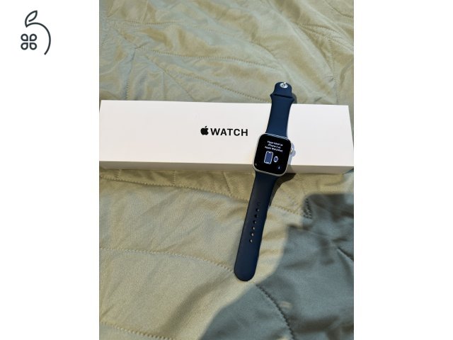 Apple Watch SE, 44mm, ezüst