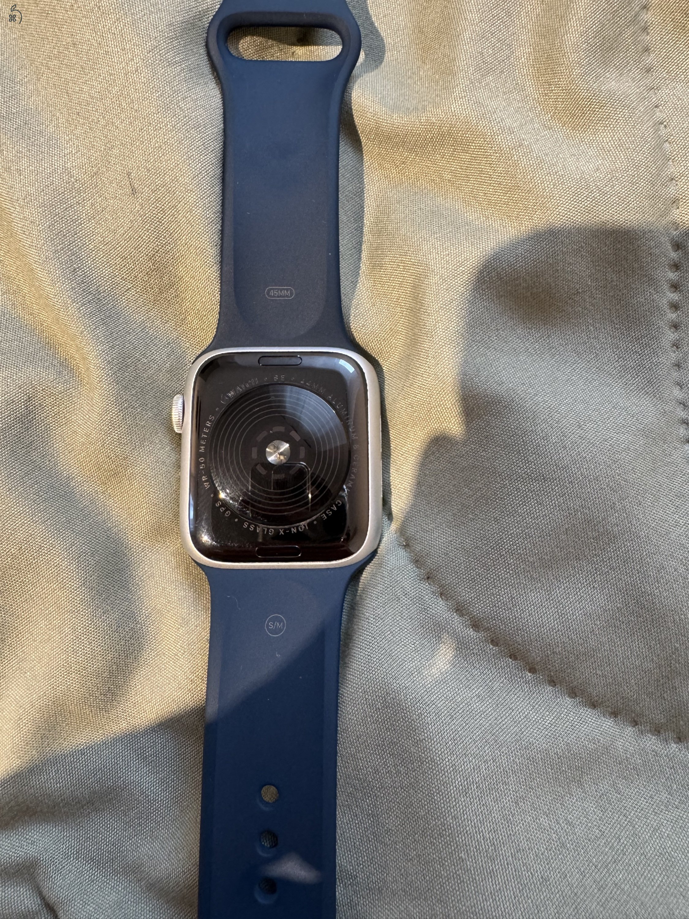 Apple Watch SE, 44mm, ezüst