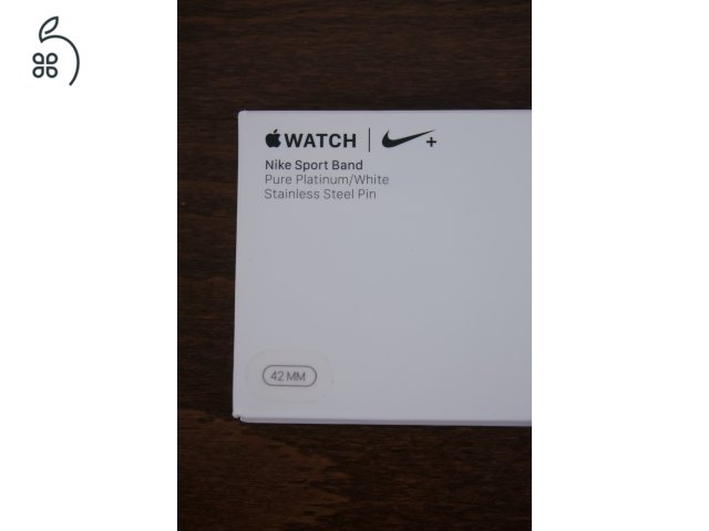 Apple Watch Nike Sportszíj 42-44-45mm Pure platinum-white