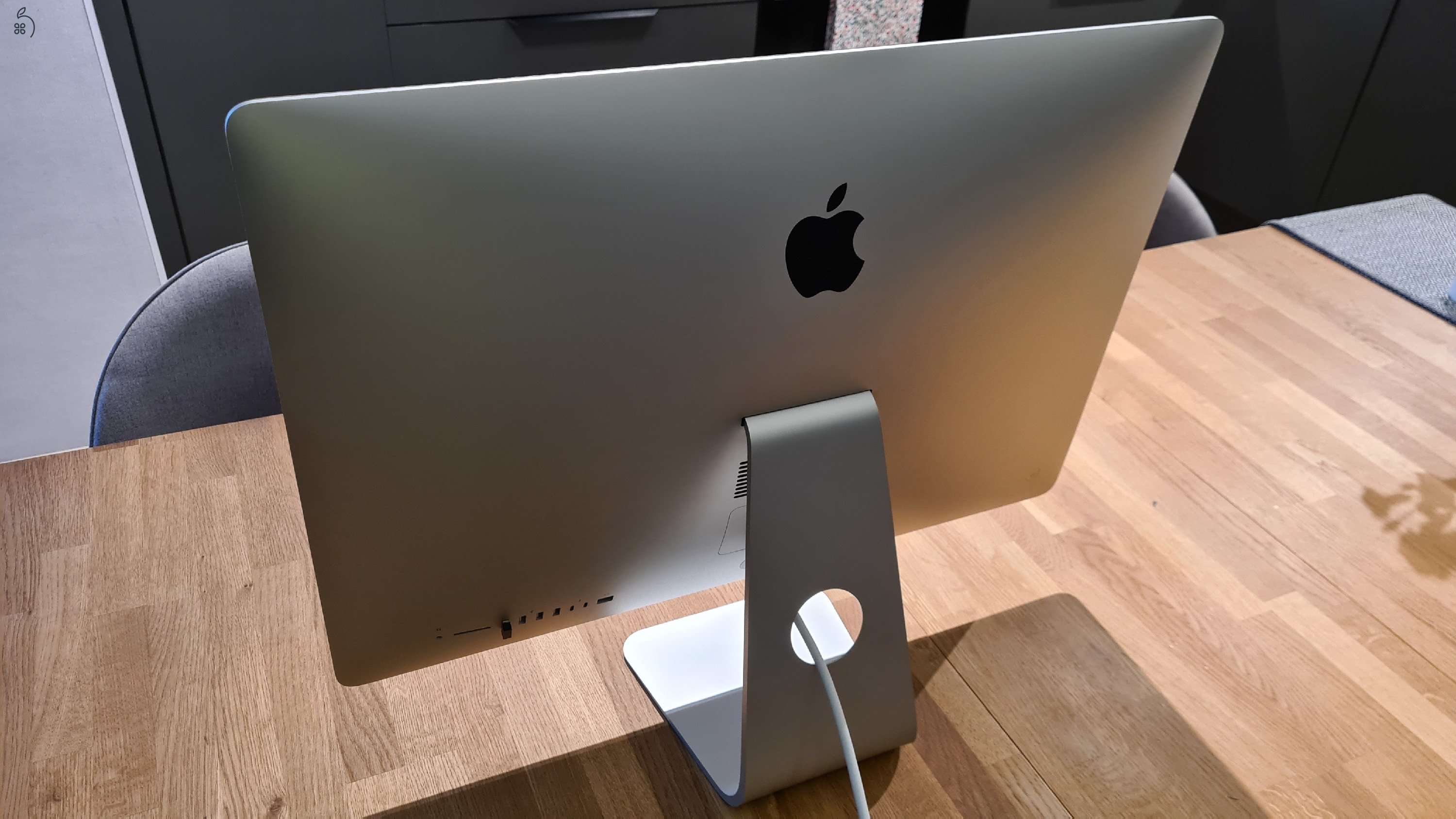 iMac (Retina 5K, 27-inch, 2019) / i5 / 32Gb RAM / 2Tb (fusion drive) / Radeon Pro 580X 8Gb + két hasznos ajándék