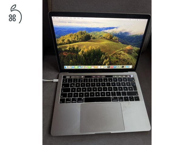 MacBook Pro 13.3 2018 Four Thunderbolt 3 néhány sérüléssel