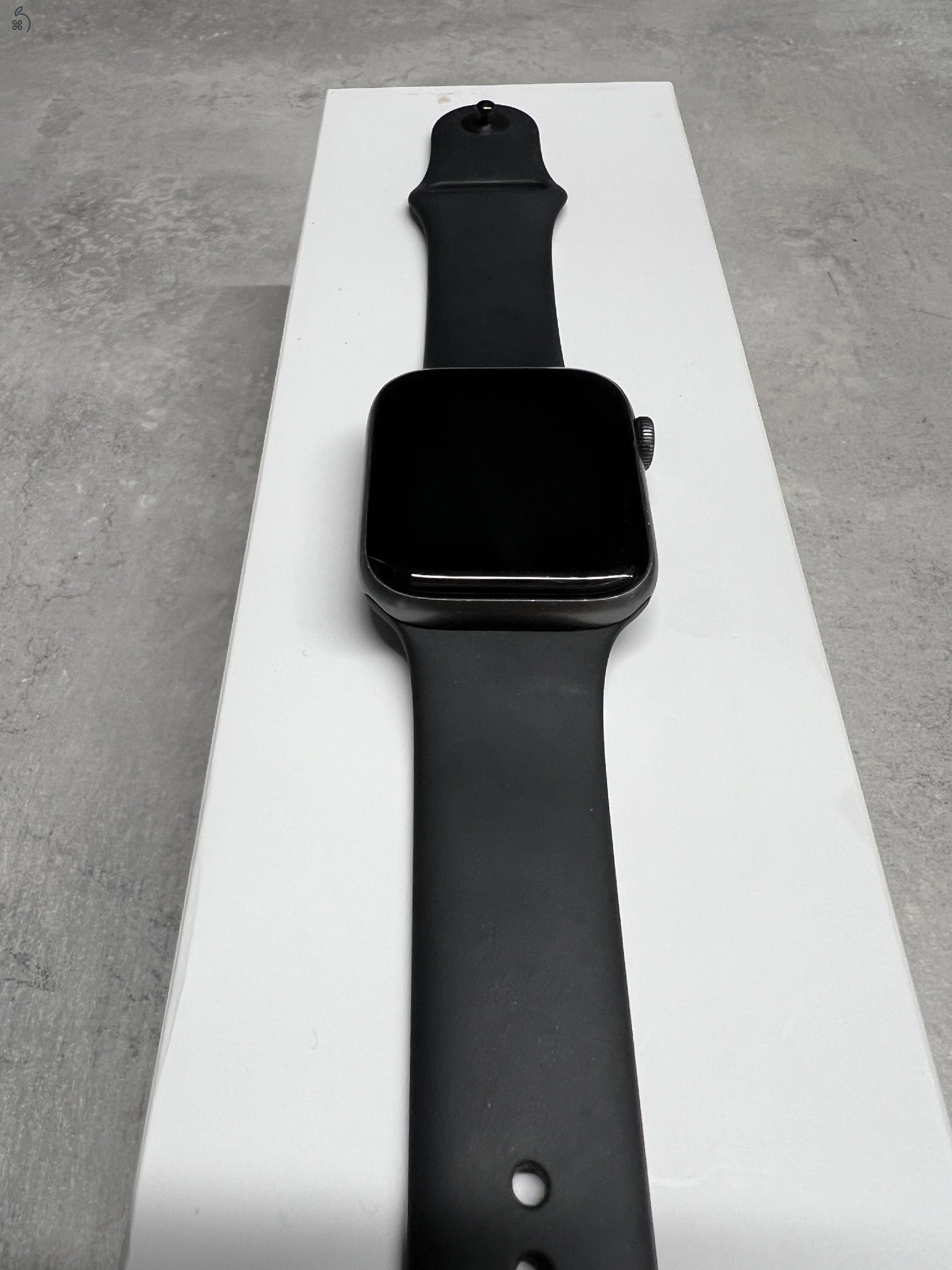 Eladó Apple Watch Series 5 44MM