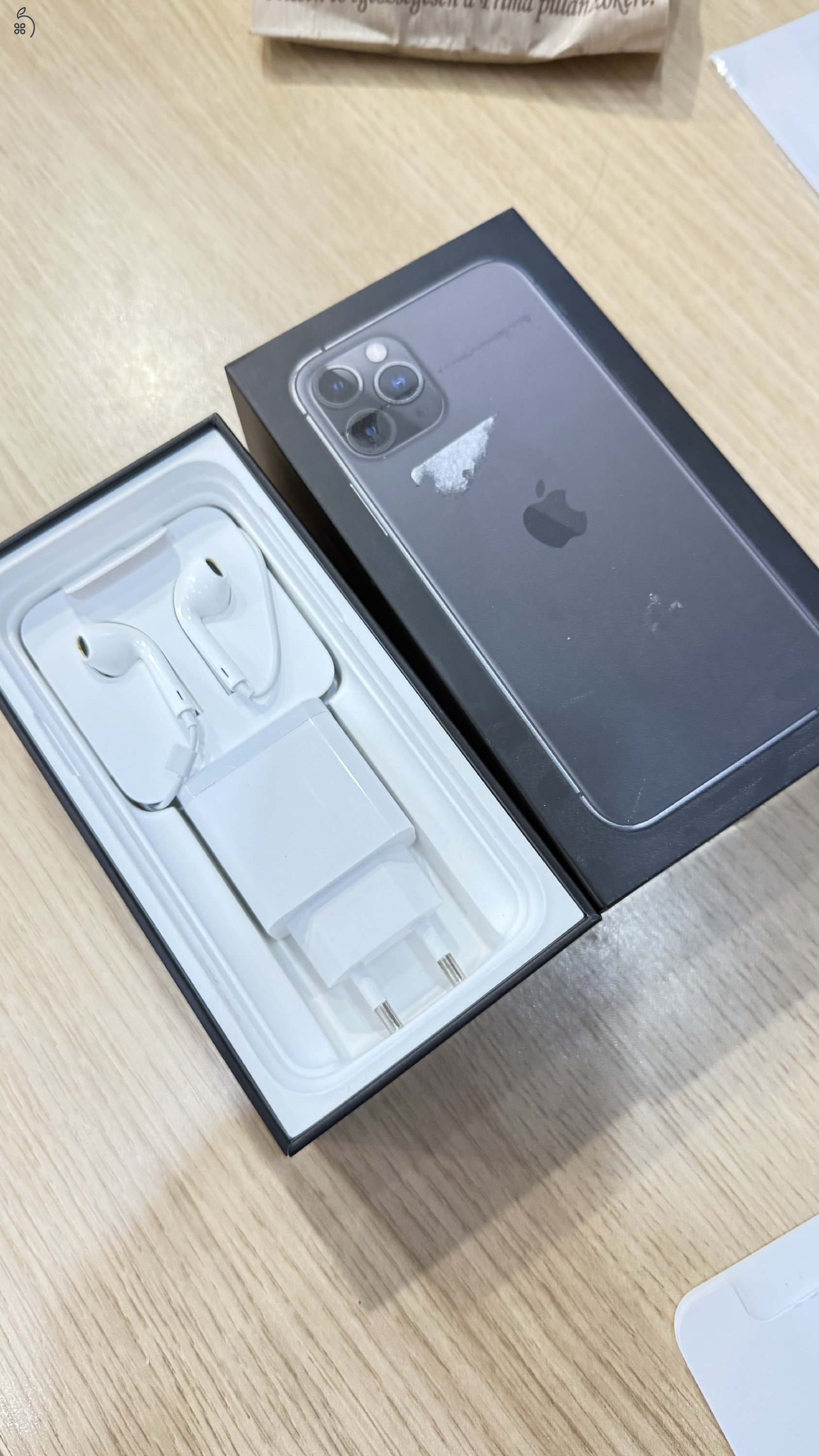 Iphone 11pro 256Gb  elso tulajtol Applenél vasarolt fuggetlen karcmentes