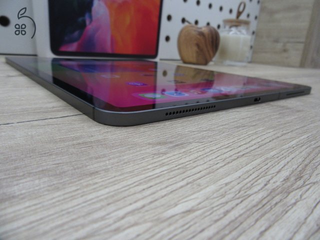 Apple iPad 12,9 4. gen - Használt, karcmentes