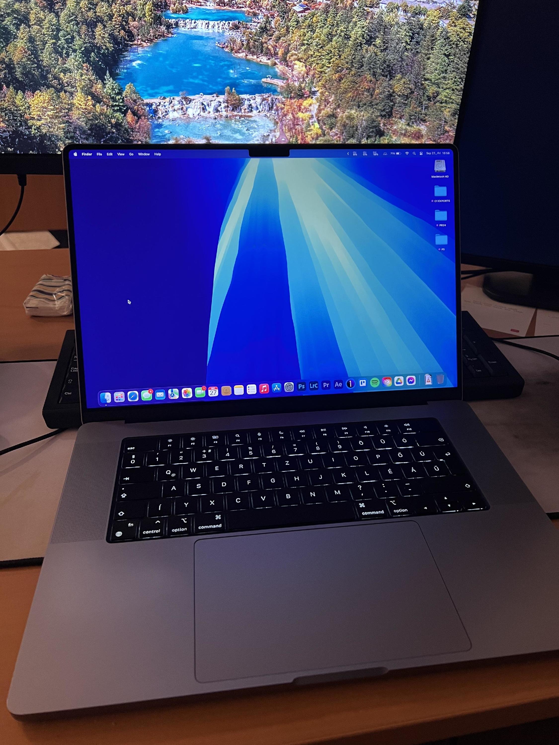 Macbook Pro M1 Max 1TB SSD, 64GB RAM, tökéletes állapot