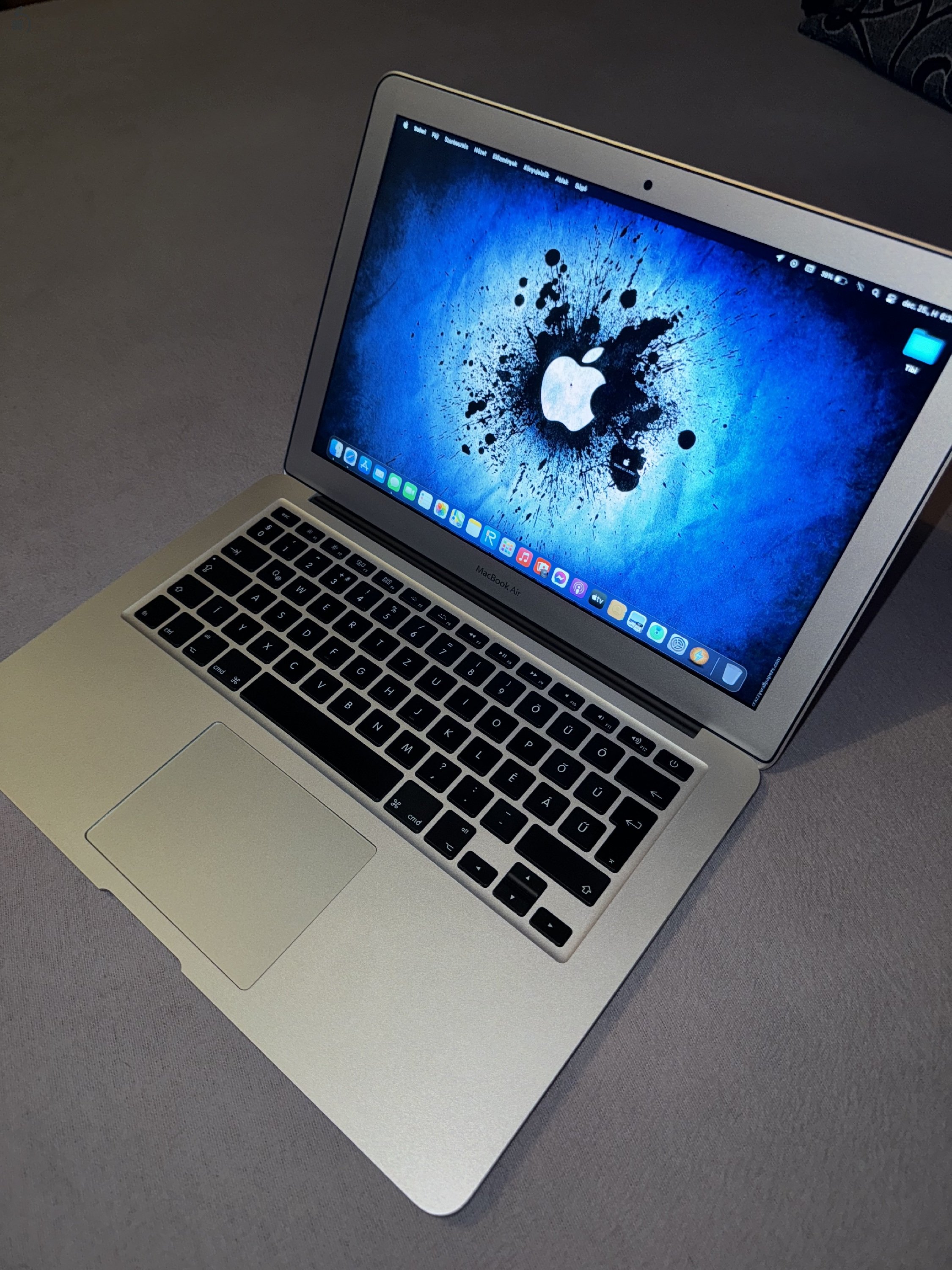 Apple Macbook Air