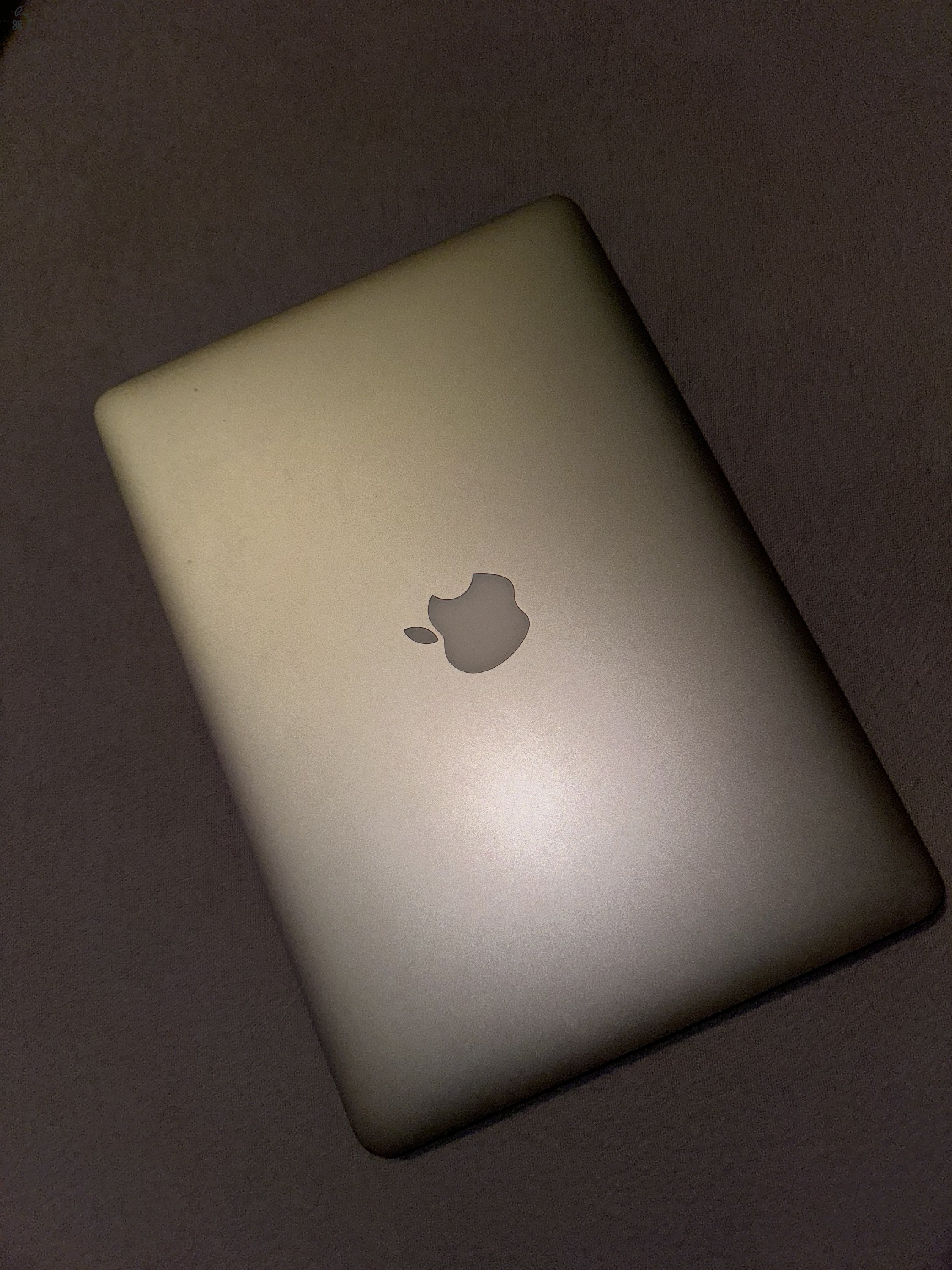 Apple Macbook Air