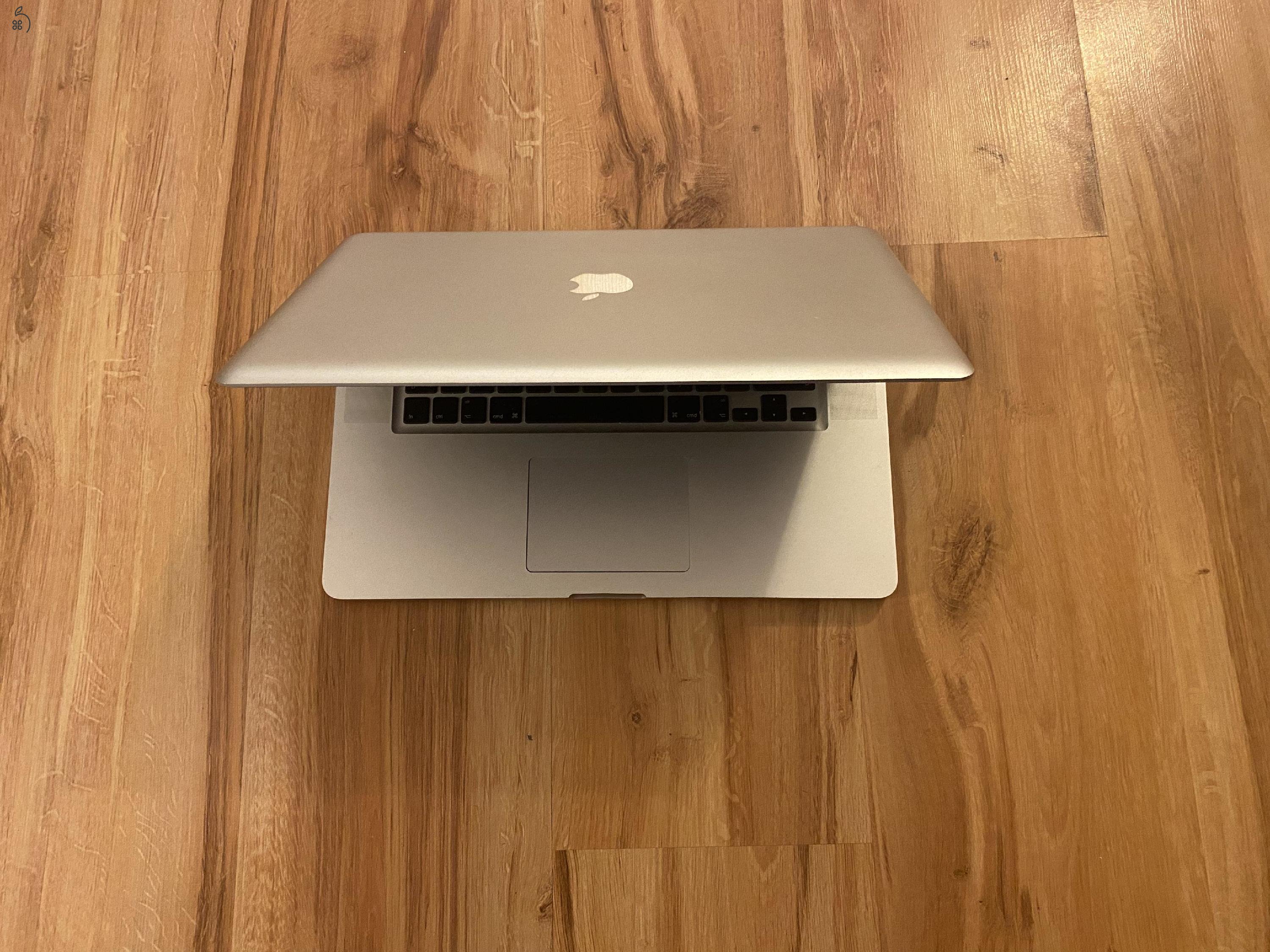 MacBook Pro i7 / 4core 