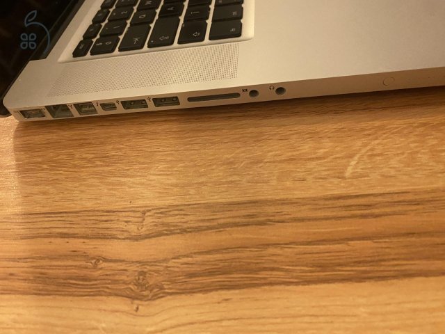 MacBook Pro i7 / 4core 