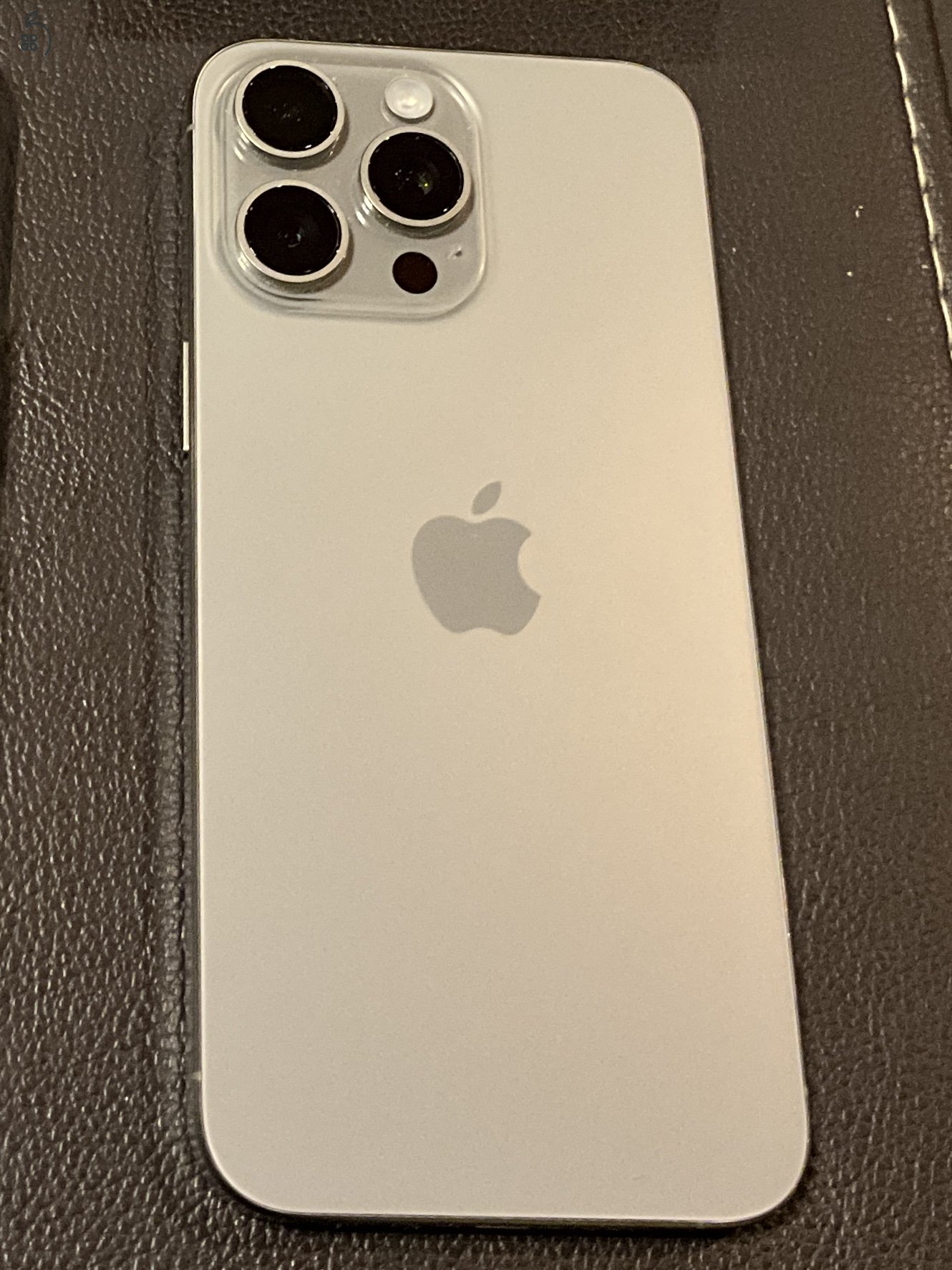 iPhone 15 Pro Max 512GB extrákkal