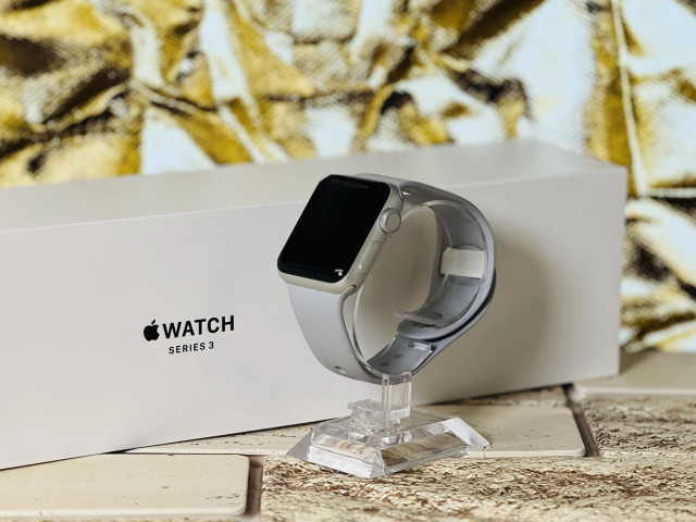 Eladó Apple Watch Series 3 S3 38mm GPS A1858 Aluminium Silver szép állapotú - 12 HÓ GARANCIA