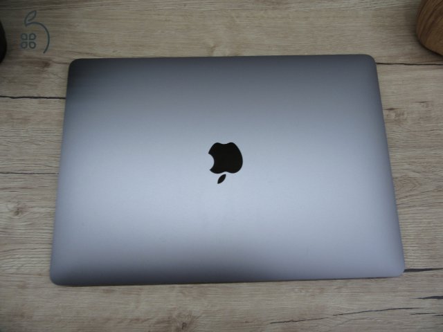  Apple Retina Macbook Air M1 - 2020 - Használt, karcmentes 