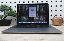  Apple Retina Macbook Air M1 - 2020 - Használt, karcmentes 