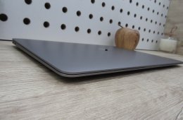  Apple Retina Macbook Air M1 - 2020 - Használt, karcmentes 