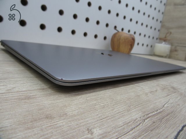  Apple Retina Macbook Air M1 - 2020 - Használt, megkímélt 