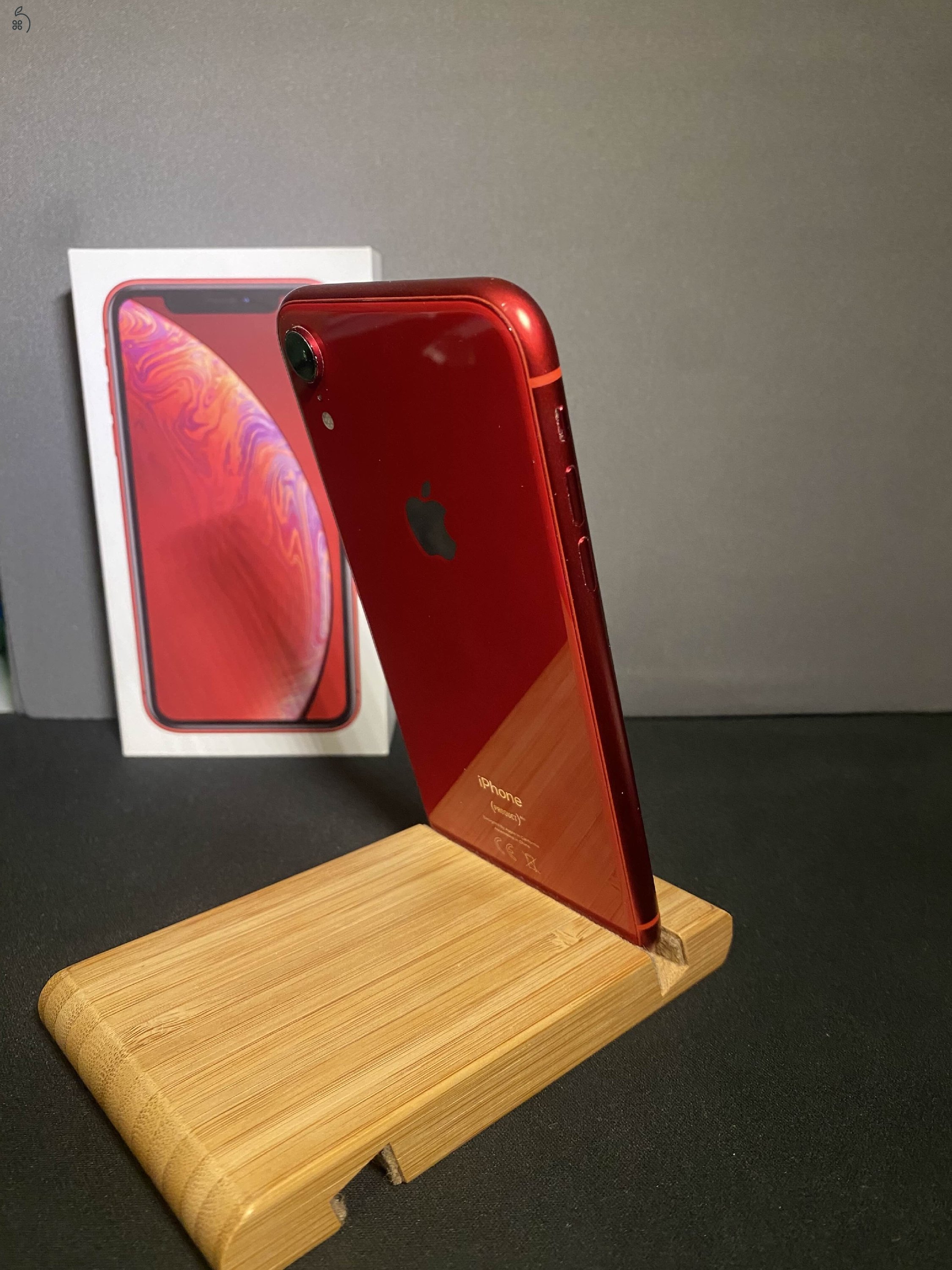 Eladó iPhone XR 64GB PRODUCT RED