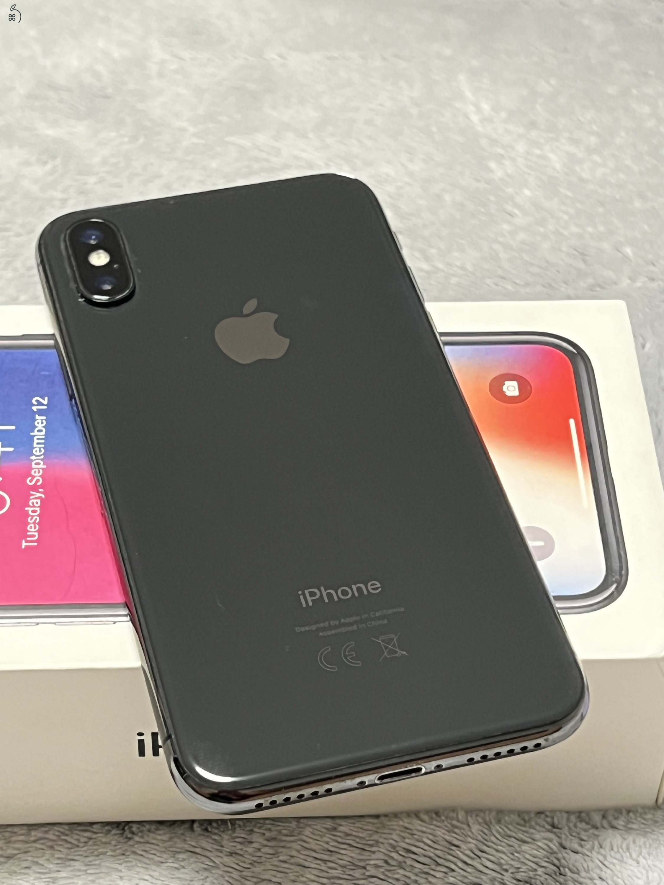 iPhone X 64GB Gyári Független - hibátlan állapotban