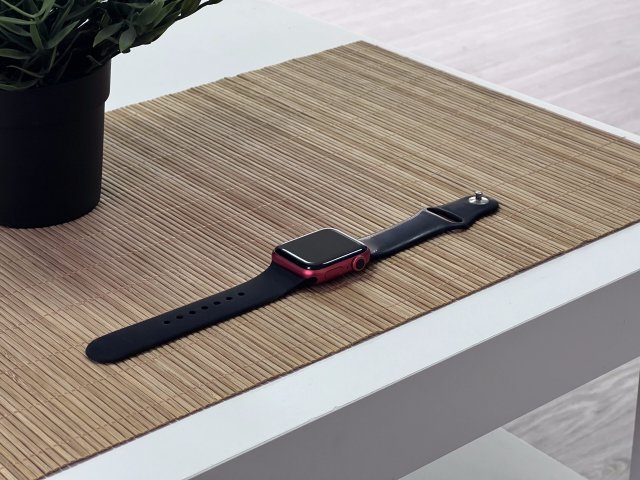 Hibátlan Apple Watch S6 Red 40MM 1 ÉV Garanciával Számlával