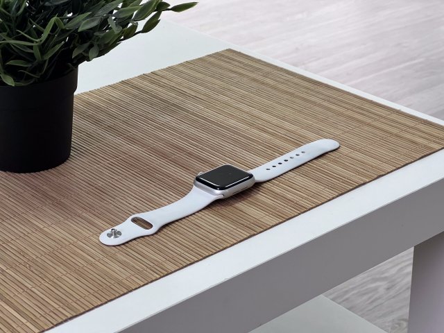 Apple Watch S4 Silver 40MM 1 ÉV Garanciával Számlával