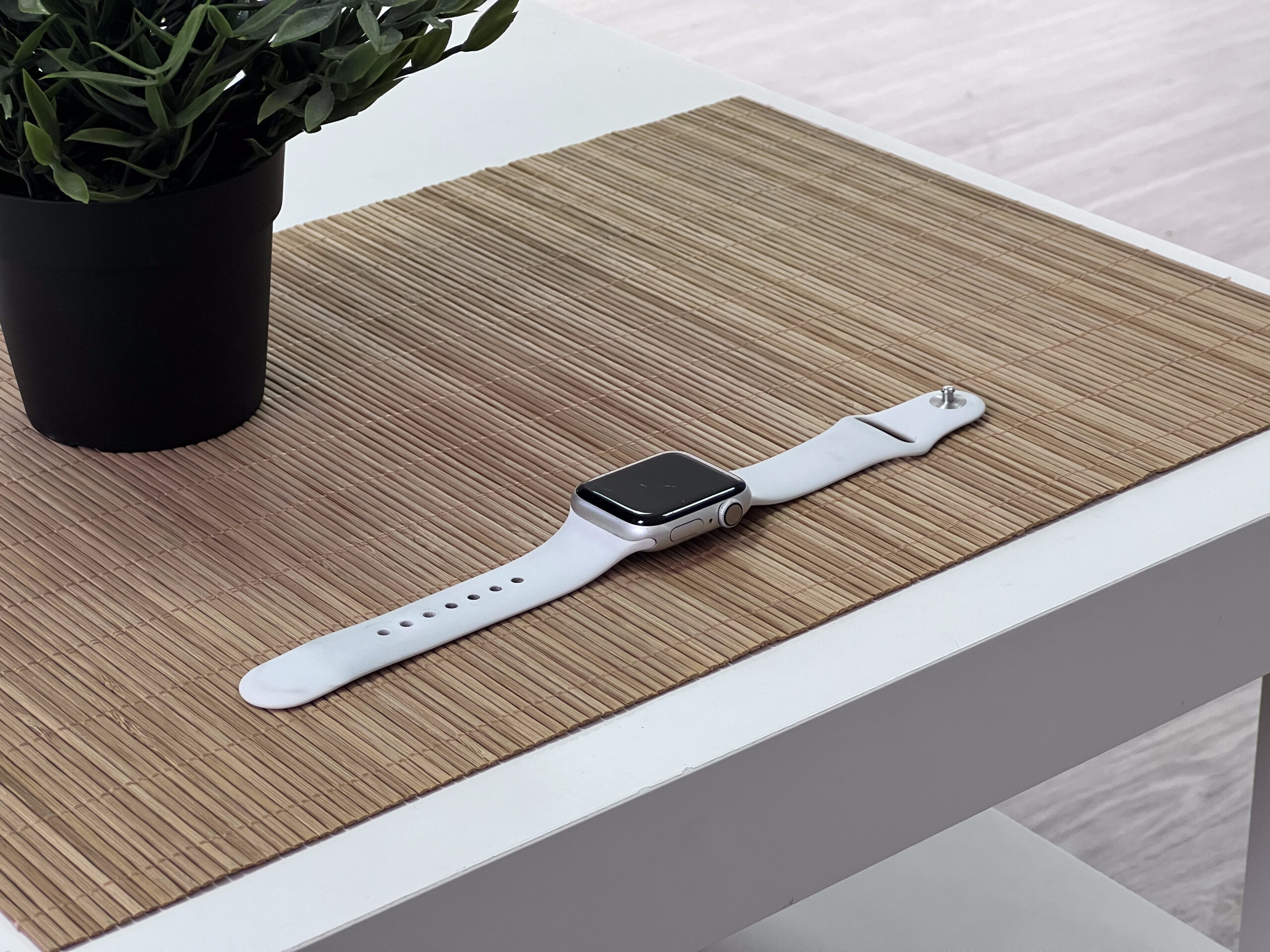 Apple Watch S4 Silver 40MM 1 ÉV Garanciával Számlával