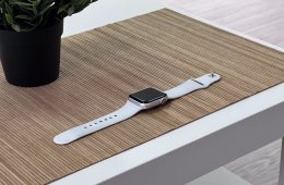 Apple Watch S4 Silver 40MM 1 ÉV Garanciával Számlával