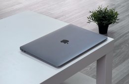 Hibátlan MacBook Air 2020 M1 13 256GB 1 ÉV Garanciával Számlával Aksi 99%