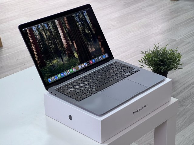 MacBook Air 2020 M1 13 256GB 1 ÉV Garanciával Számlával