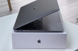 MacBook Air 2020 M1 13 256GB 1 ÉV Garanciával Számlával