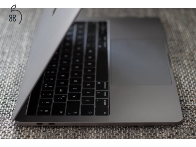 MacBook Air 13” Space Gray - M2 - 24GB - 1TB - ÁFA