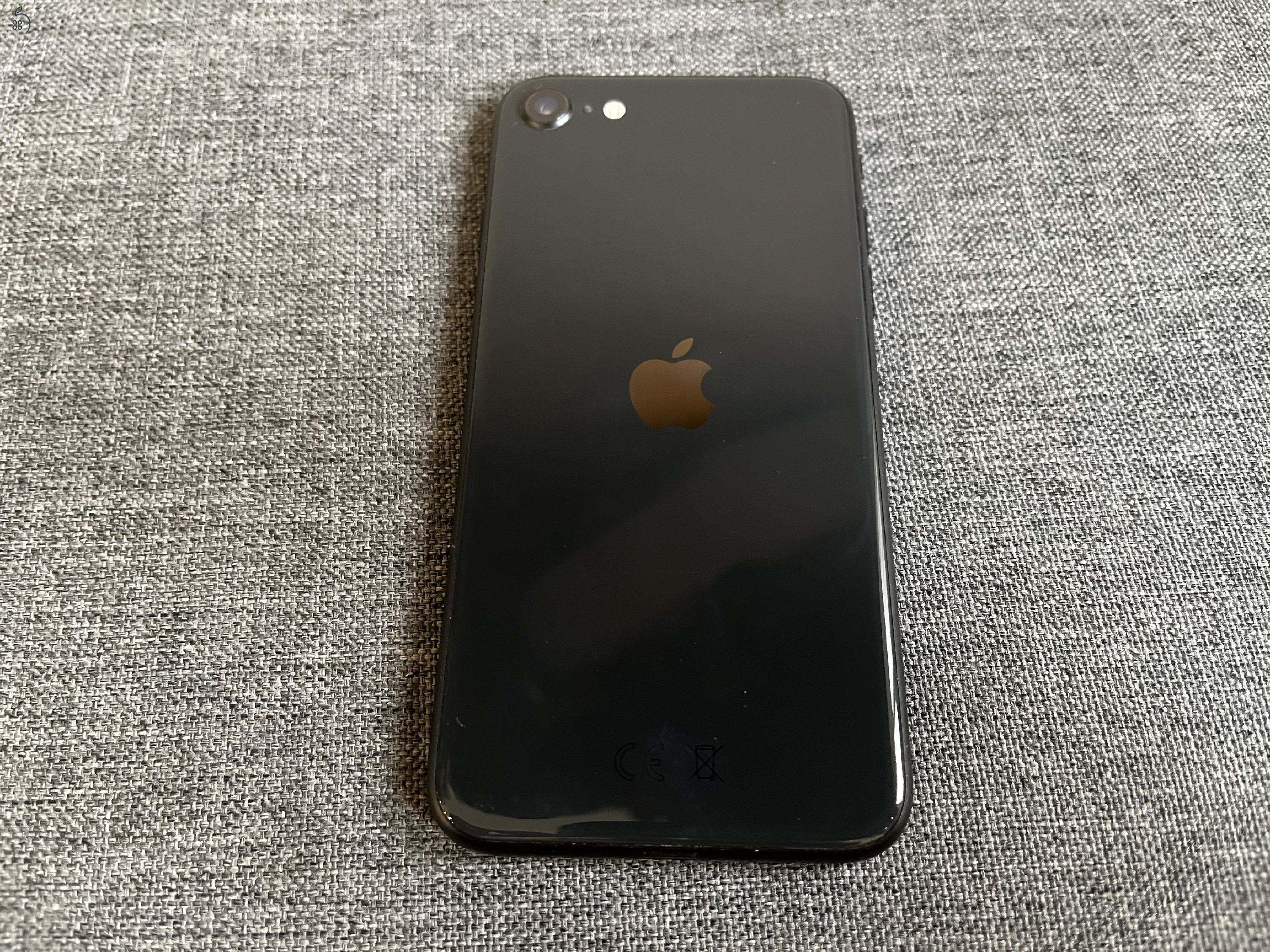 Használt iphone SE 64 GB