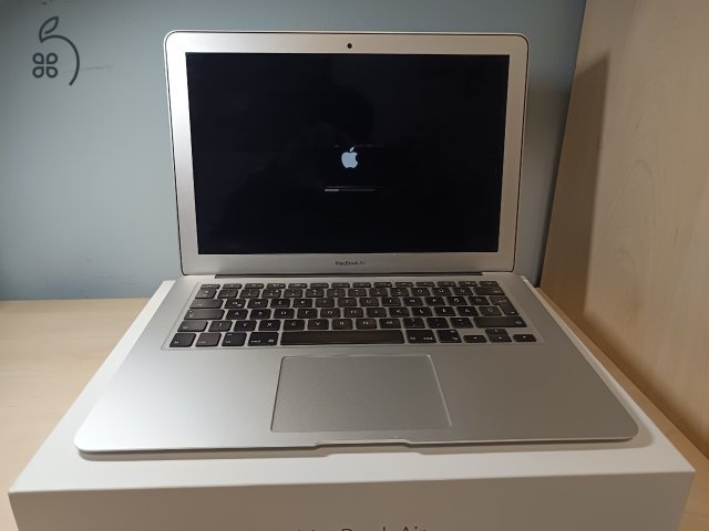 Eladó MacBook Air 2015 13