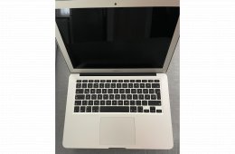 MacBook Air, keveset használt, ajándék tokkal 