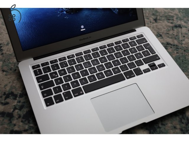 Macbook Air 2017 13'' (128 GB, 8GB RAM)