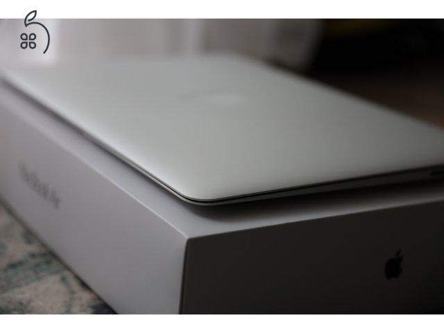 Macbook Air 2017 13'' (128 GB, 8GB RAM)